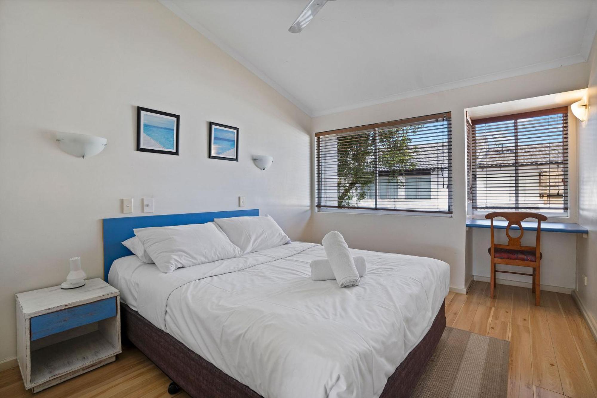 Noosa Parade Holiday Inn Экстерьер фото