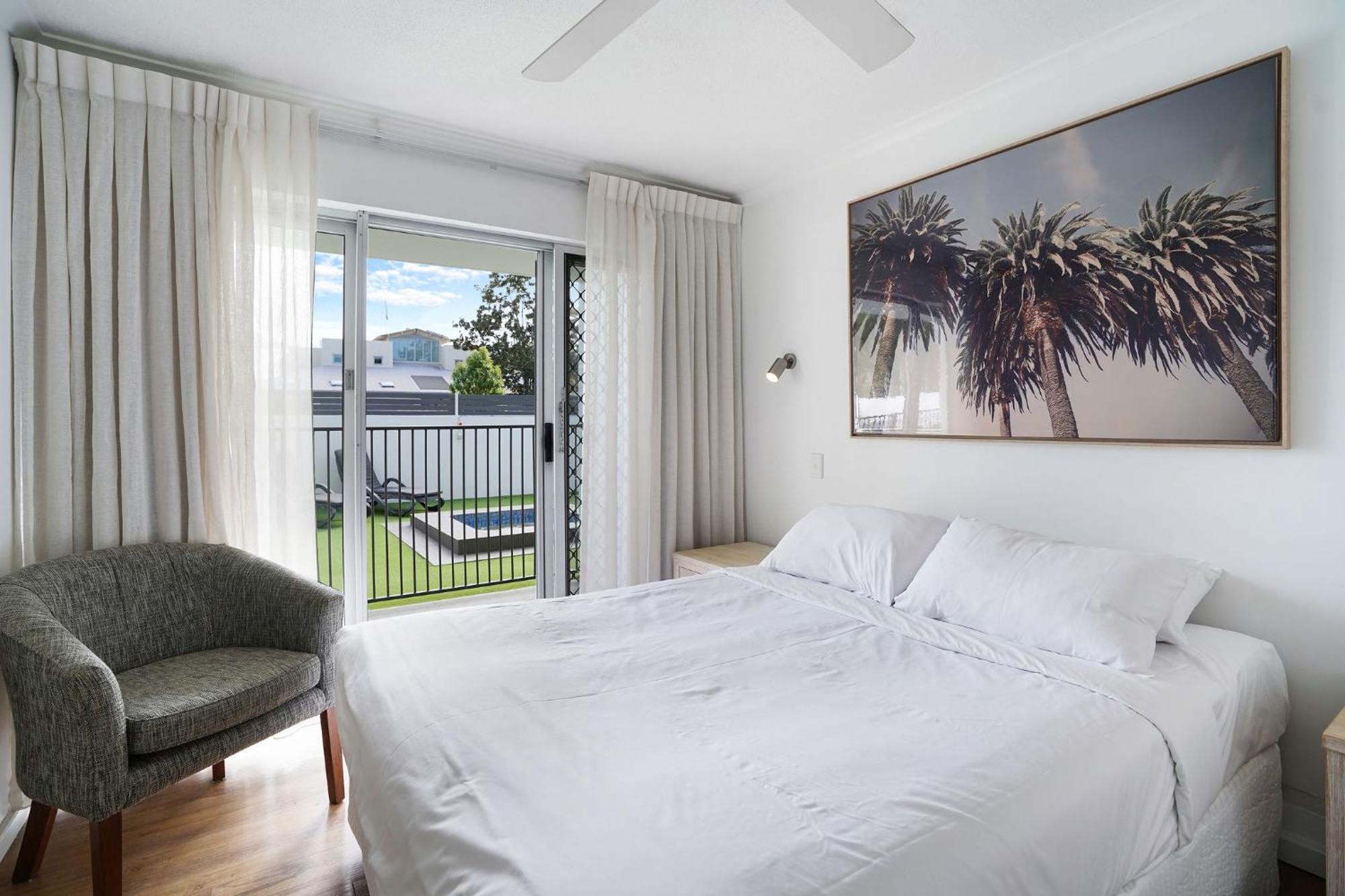 Noosa Parade Holiday Inn Номер фото