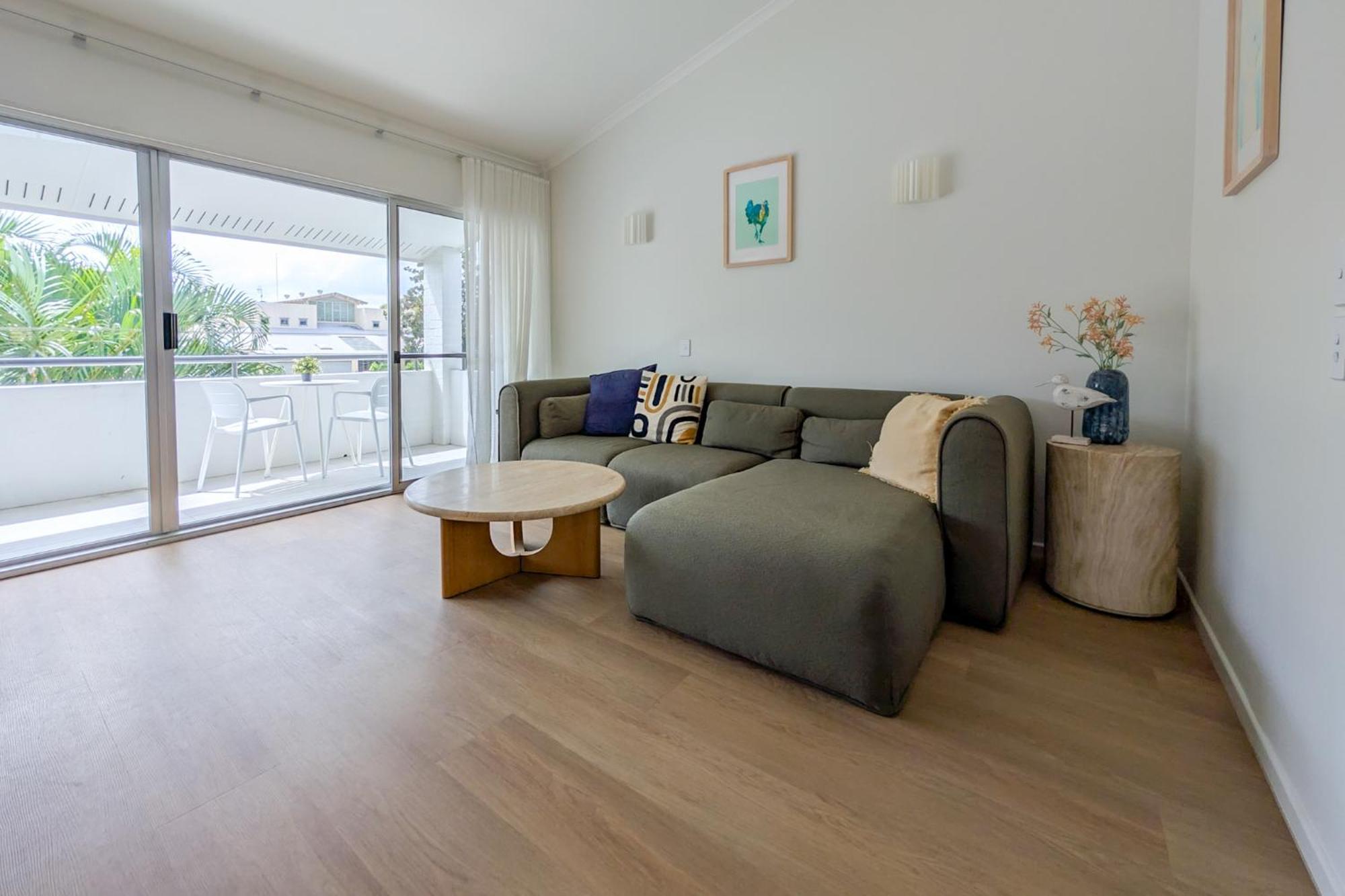 Noosa Parade Holiday Inn Экстерьер фото