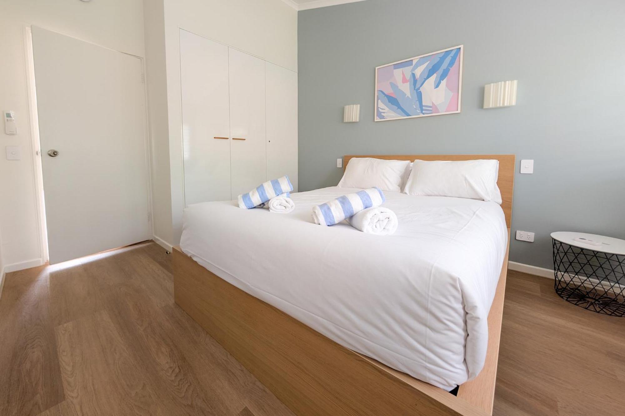 Noosa Parade Holiday Inn Экстерьер фото