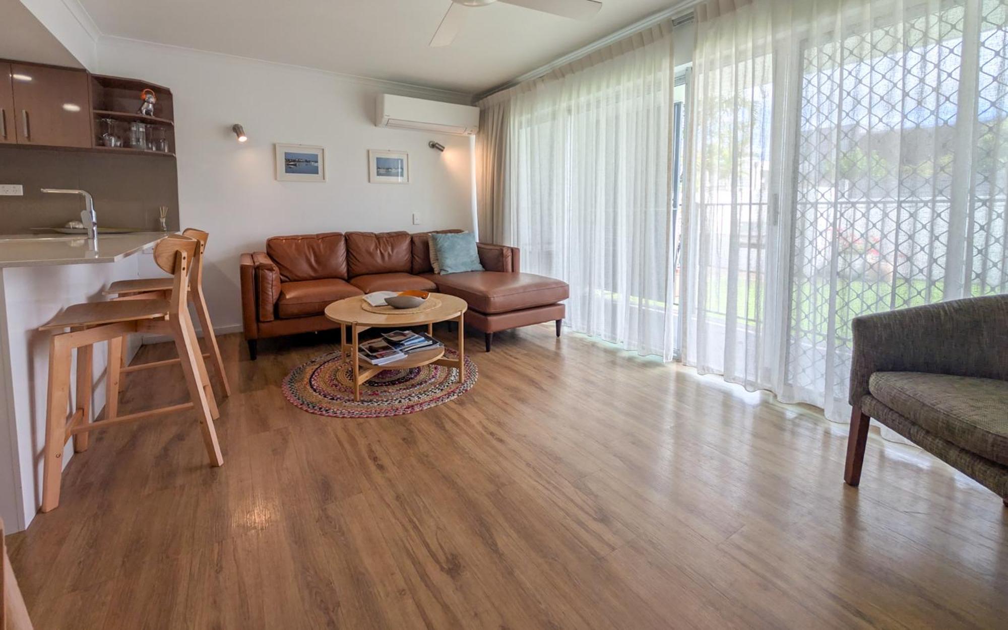 Noosa Parade Holiday Inn Экстерьер фото