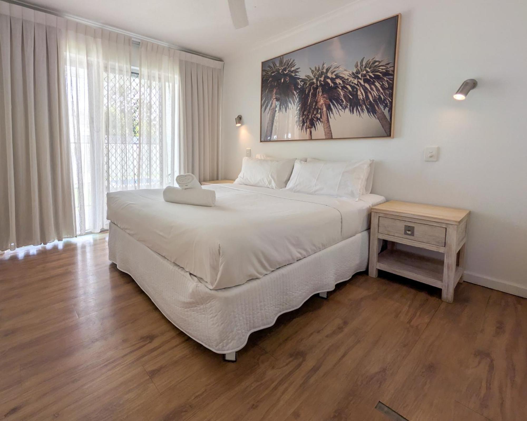 Noosa Parade Holiday Inn Экстерьер фото